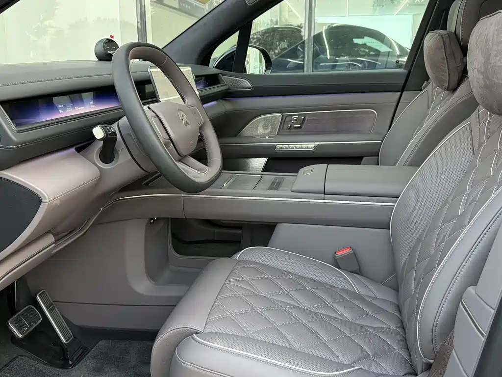 NIO ES8 2026 Six-seater Executive Deluxe Edition купить на сайте DeffCars