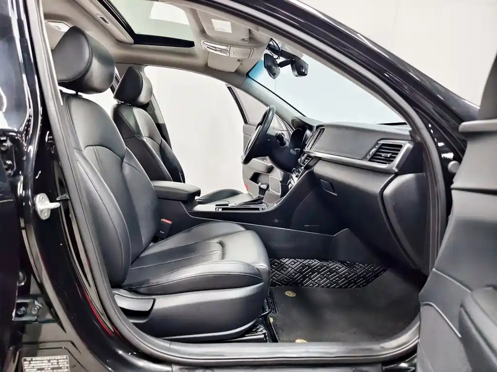 Kia K5 2016 2.0L hybrid GLS купить на сайте DeffCars