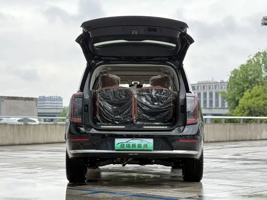 Trumpchi longs for S9 2025 model Qiankun Max 6 seats купить на сайте DeffCars