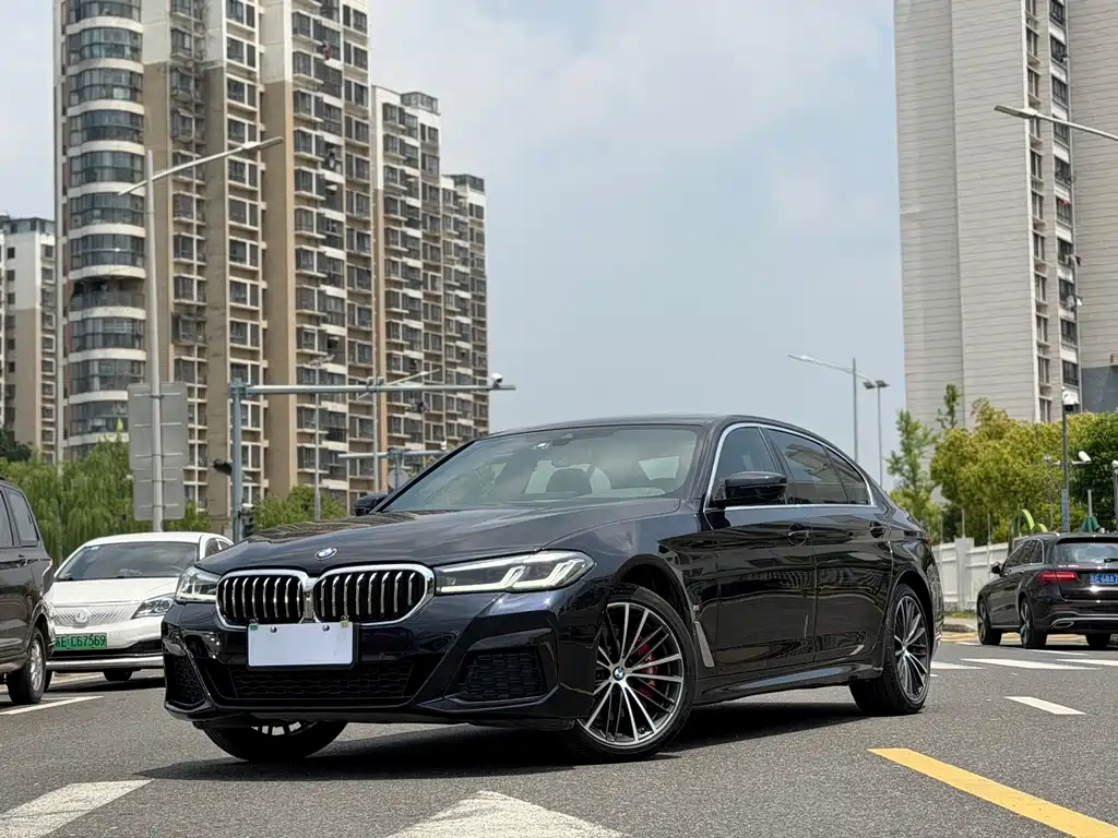 BMW 5 Series 2021 facelift 530Li leading M sports package купить на сайте DeffCars