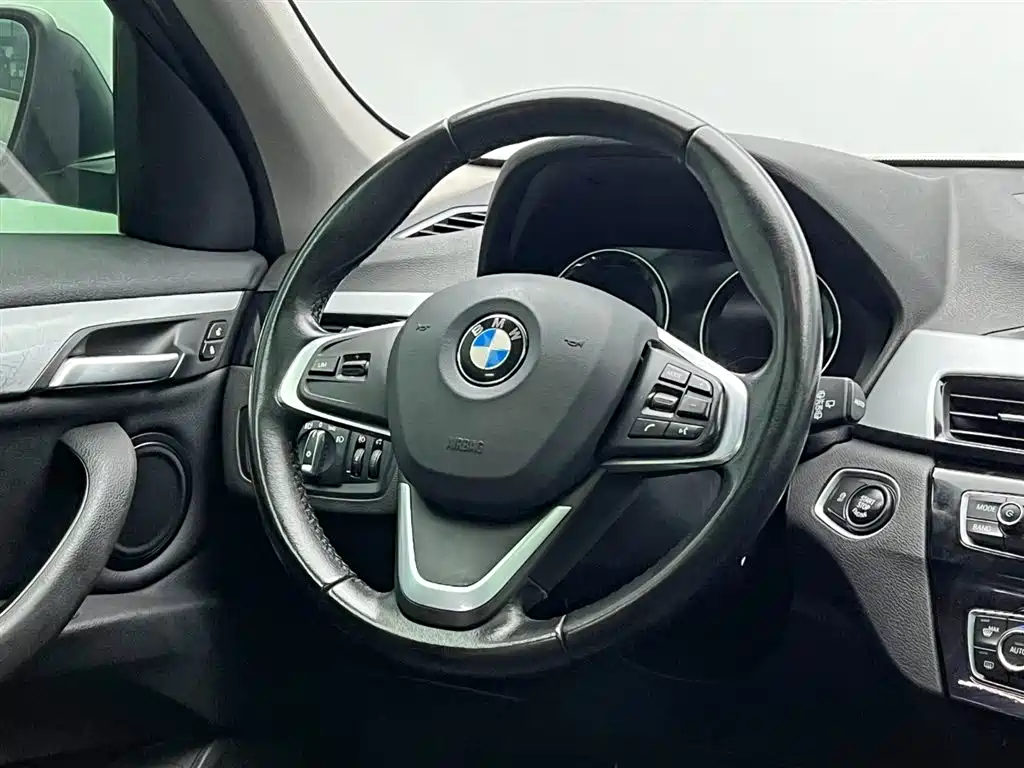 BMW X1 2019 sDrive18Li Fashion Model купить на сайте DeffCars