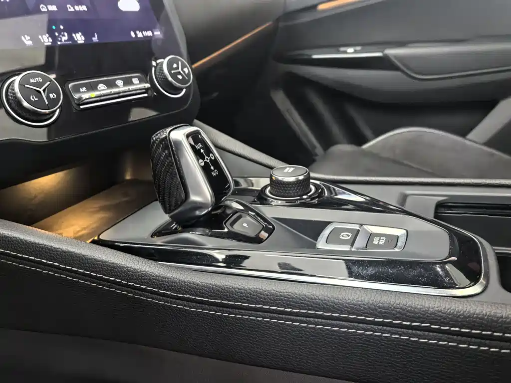 Lynk & Co 03 2021 2.0TD Automatic Champion Edition купить на сайте DeffCars