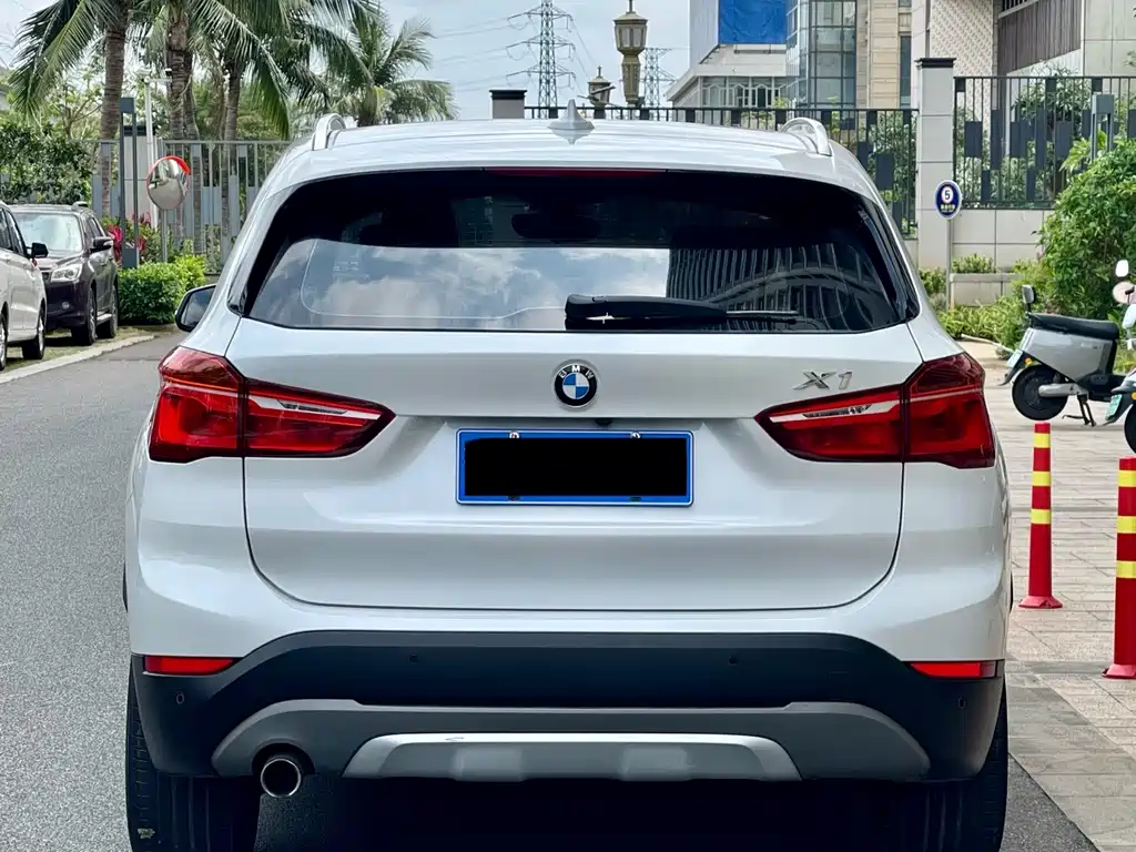 BMW X1 2018 sDrive18Li Exclusive Model купить на сайте DeffCars