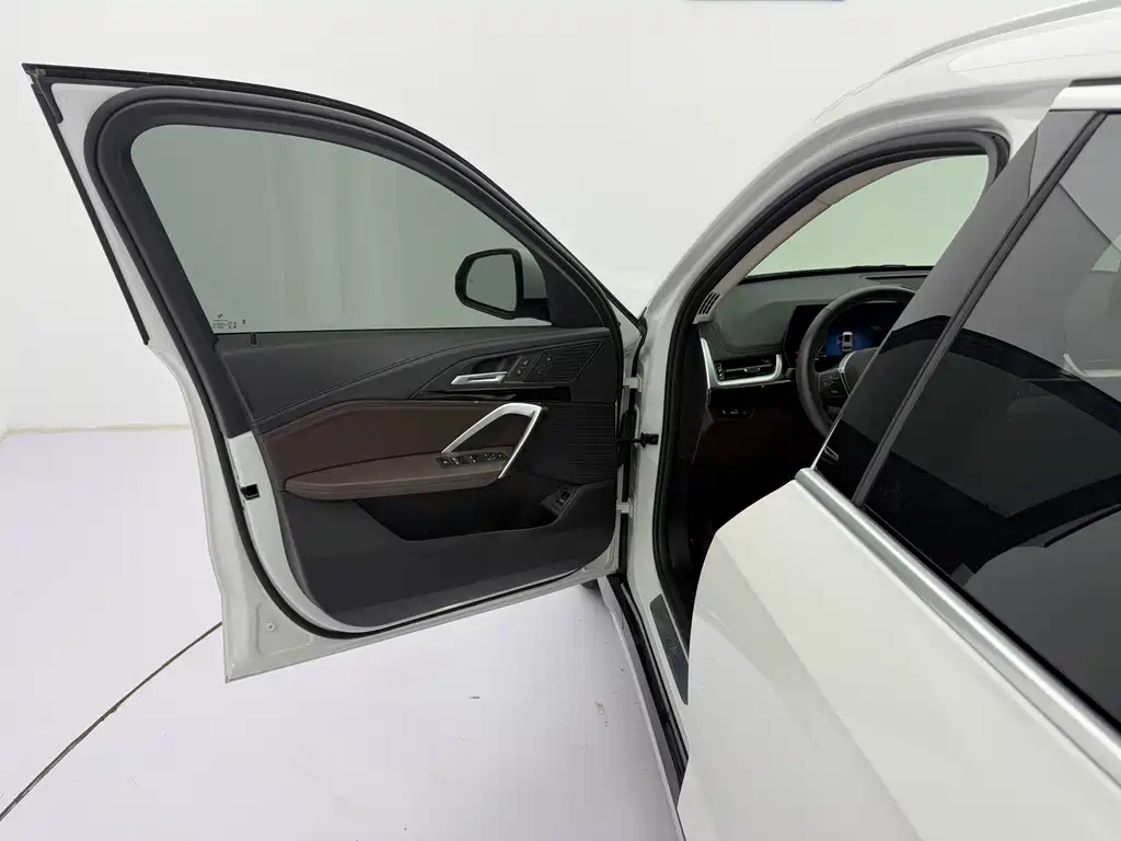 BMW X1 2023 sDrive20Li X Design Kit купить на сайте DeffCars