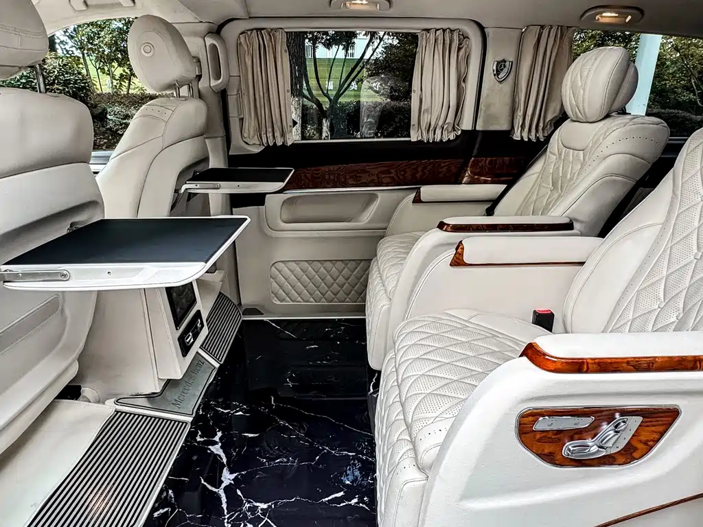 Mercedes-Benz V-Class 2021 V 260 L Long Wheelbase Premium Edition купить на сайте DeffCars