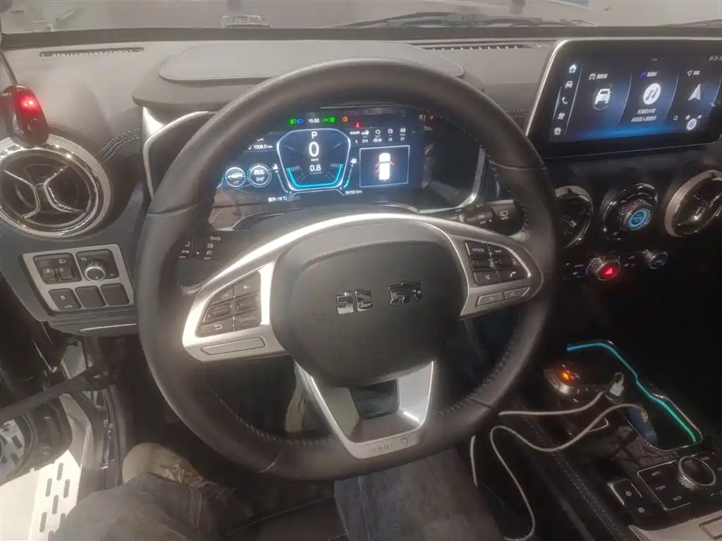Beijing off-road BJ40 2023 2.0T automatic four-wheel drive city hunter version knight type купить на сайте DeffCars