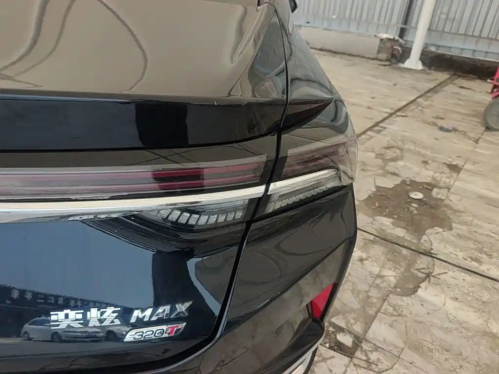 Yixuan max 2021 1.5T Ultra Daddy Edition купить на сайте DeffCars
