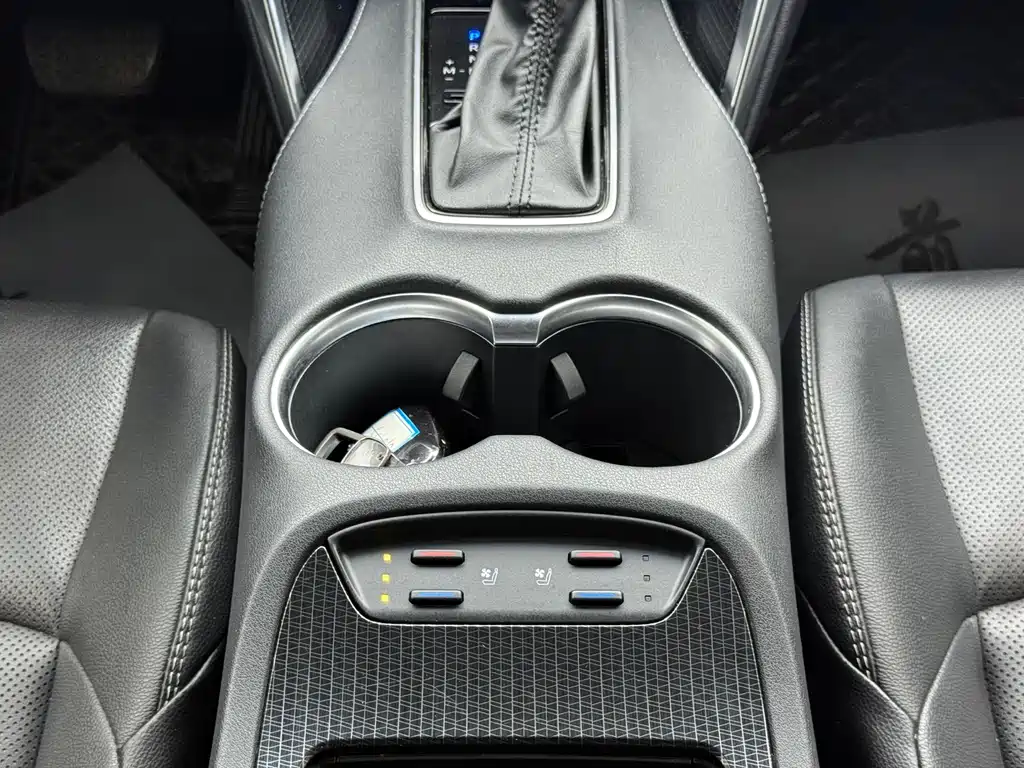 Vesa 2022 2.0L CVT two-wheel drive premium version купить на сайте DeffCars