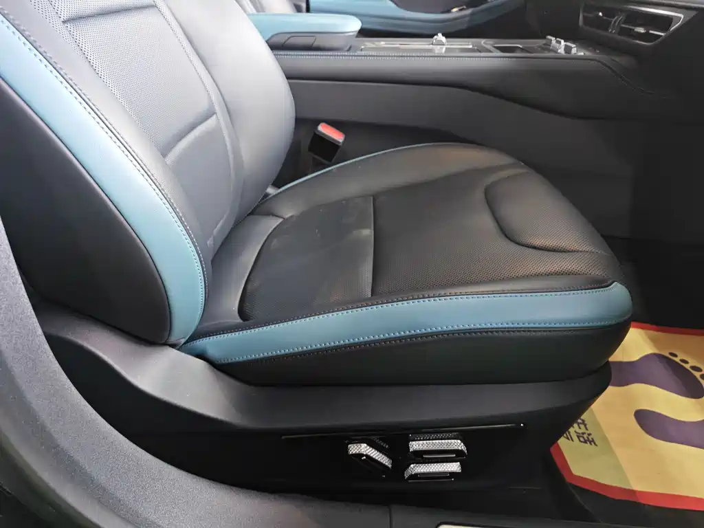 Lincoln Z 2024 2.0T two-wheel drive premium hybrid version купить на сайте DeffCars