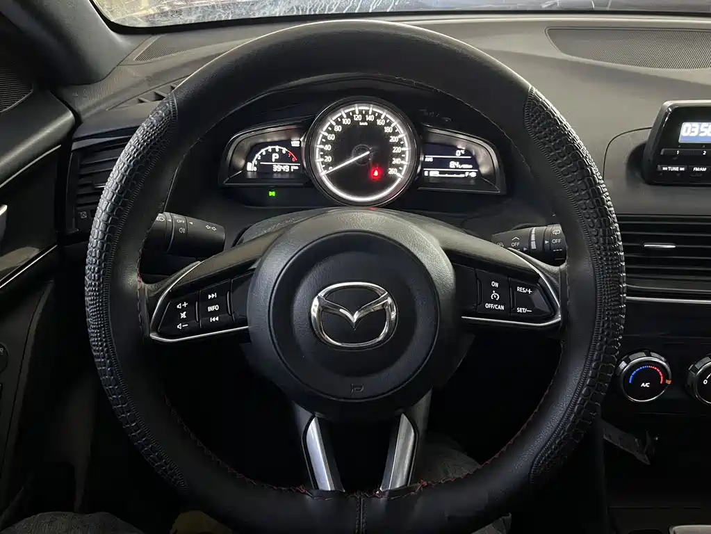 Mazda CX-4 2021 2.0L automatic two-wheel drive Blue Sky Vitality Edition купить на сайте DeffCars
