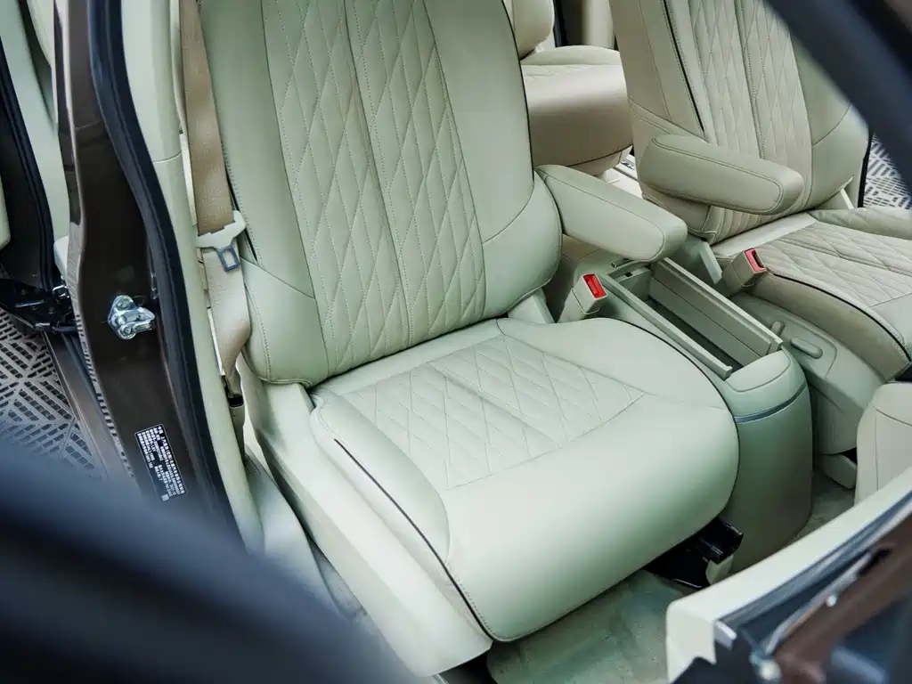 Buick GL8 2020 Land Business Class 652T Premium купить на сайте DeffCars