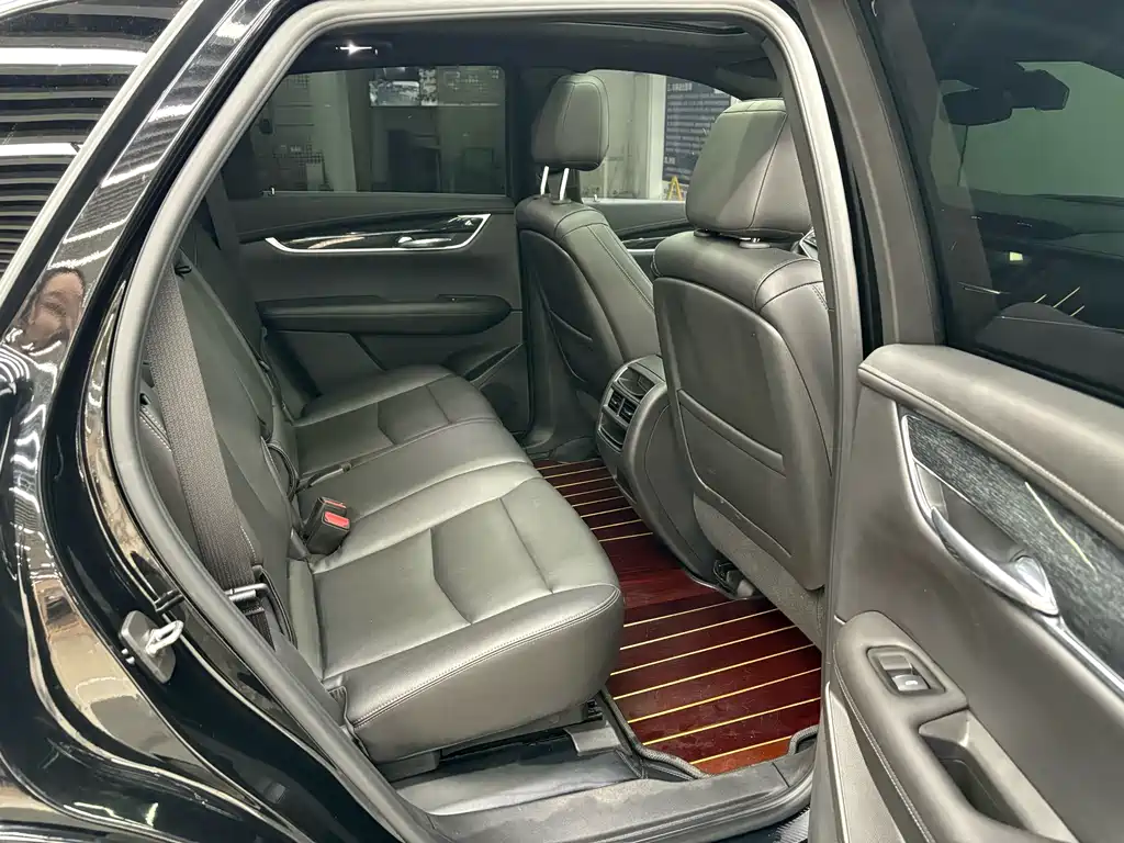 Cadillac XT5 2022 2.0T two-wheel drive luxury model купить на сайте DeffCars