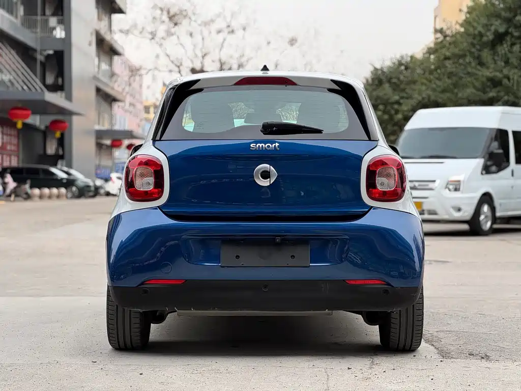 smart forfour 2018 0.9T 66kW Pioneer Edition купить на сайте DeffCars