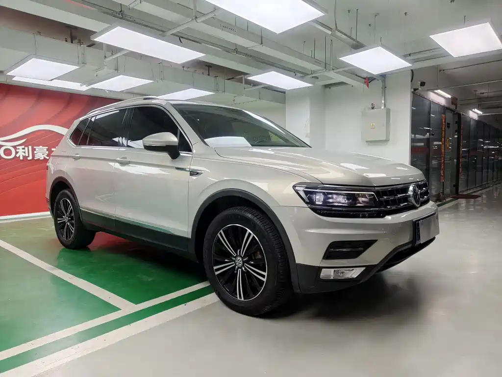 Tiguan L 2017 380TSI automatic four-wheel drive luxury version купить на сайте DeffCars