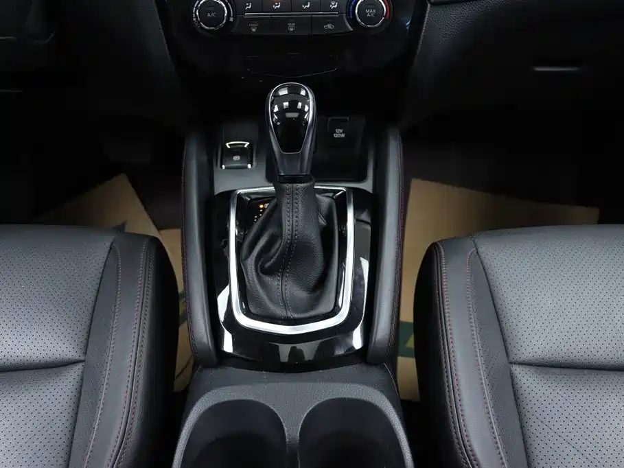 Qashqai 2021 2.0L CVT Deluxe Edition купить на сайте DeffCars