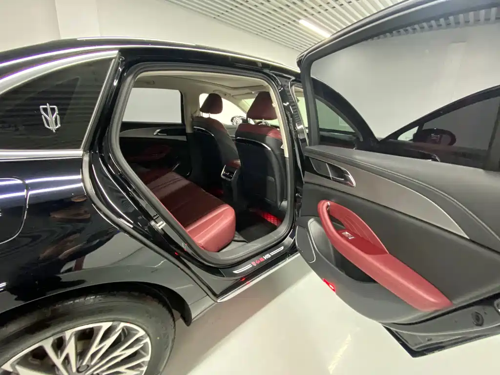 Hongqi H5 2024 1.5T DCT Zhilian Qiyun Edition купить на сайте DeffCars