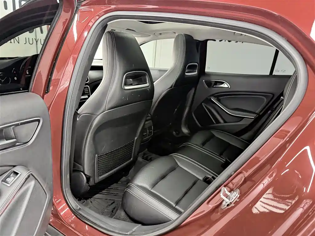 Mercedes-Benz GLA 2018 GLA 200 Dynamic купить на сайте DeffCars
