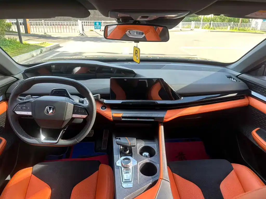 Changan UNI-V 2023 1.5T sports version купить на сайте DeffCars