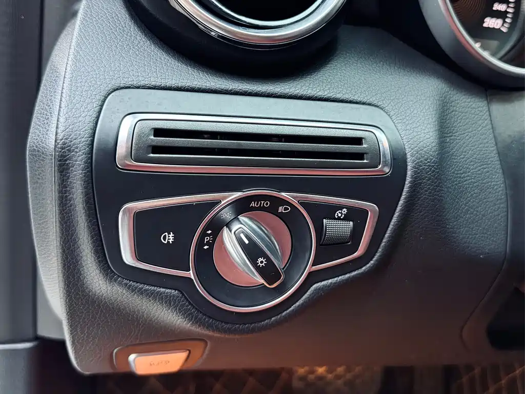 Mercedes-Benz C-Class 2018 C 200 Sports Edition купить на сайте DeffCars