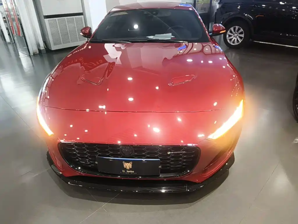 Jaguar F-TYPE 2023 P300 hardtop R-DYNAMIC black купить на сайте DeffCars