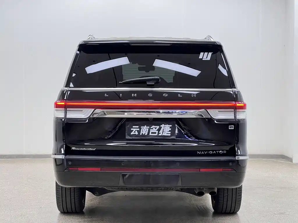 Navigator 2022 3.5T Long Axis Presidential Edition купить на сайте DeffCars