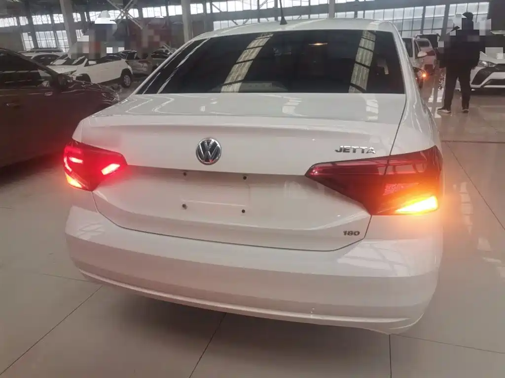 Jetta 2017 1.5L manual fashion model купить на сайте DeffCars