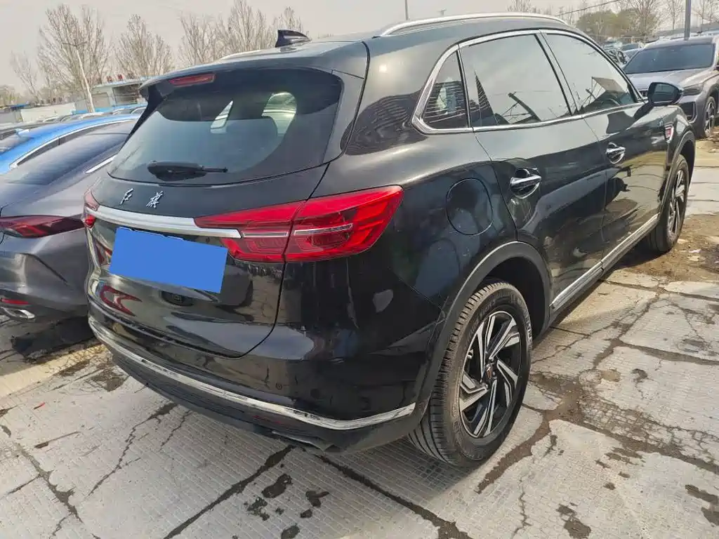 Hongqi HS5 2023 2.0T Qiyue Pro version купить на сайте DeffCars