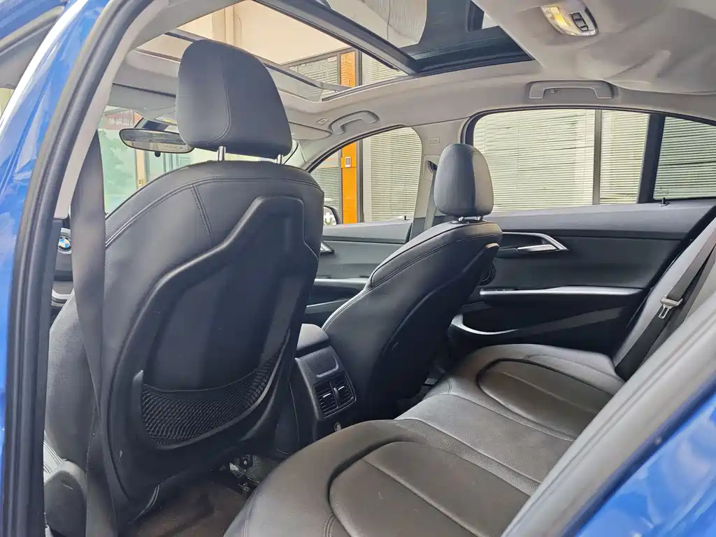 BMW 1 Series 2018 118i Design Package купить на сайте DeffCars