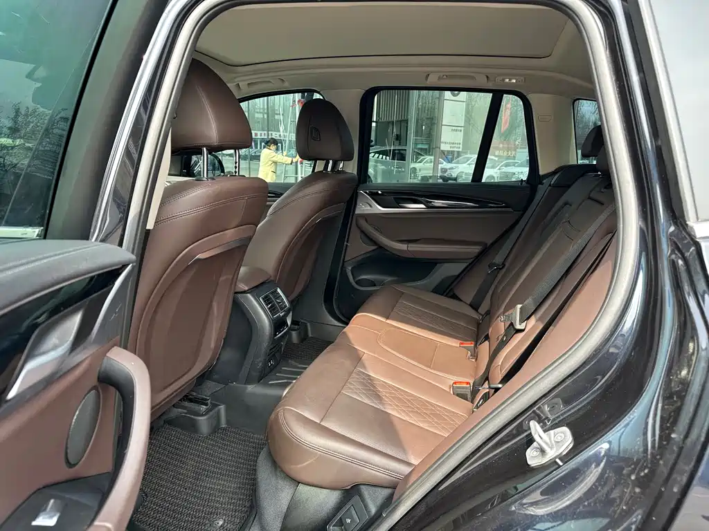 BMW X3 2022 facelift xDrive25i M sports package купить на сайте DeffCars