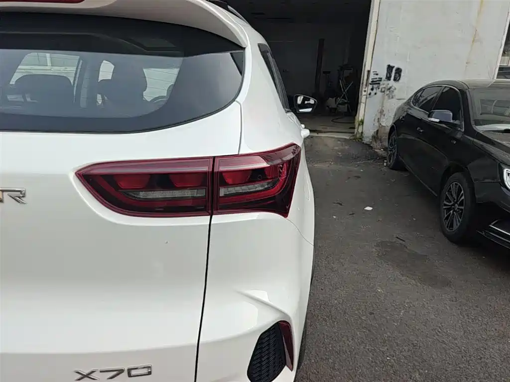 Jietu X70 2025 model 1.5T DCT surpasses PRO 5-seater купить на сайте DeffCars