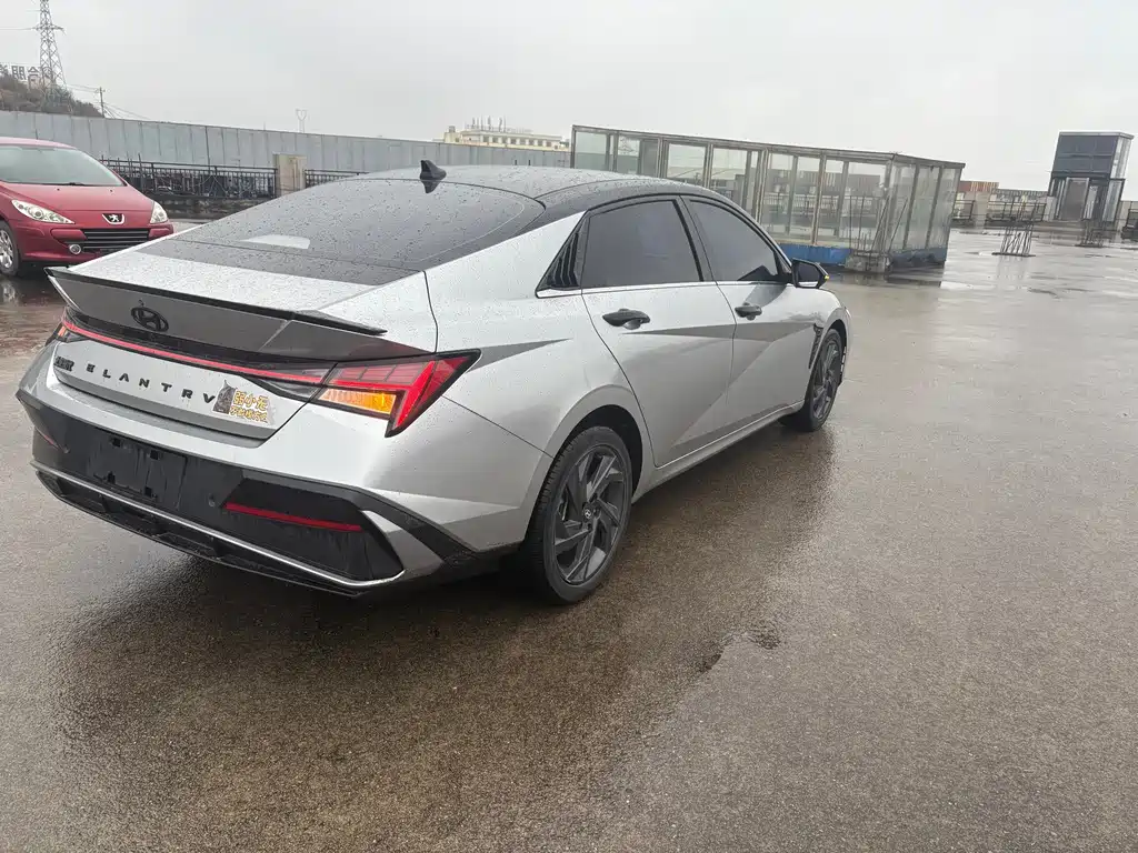 Elantra 2023 1.5L CVT LUX Premium Edition купить на сайте DeffCars
