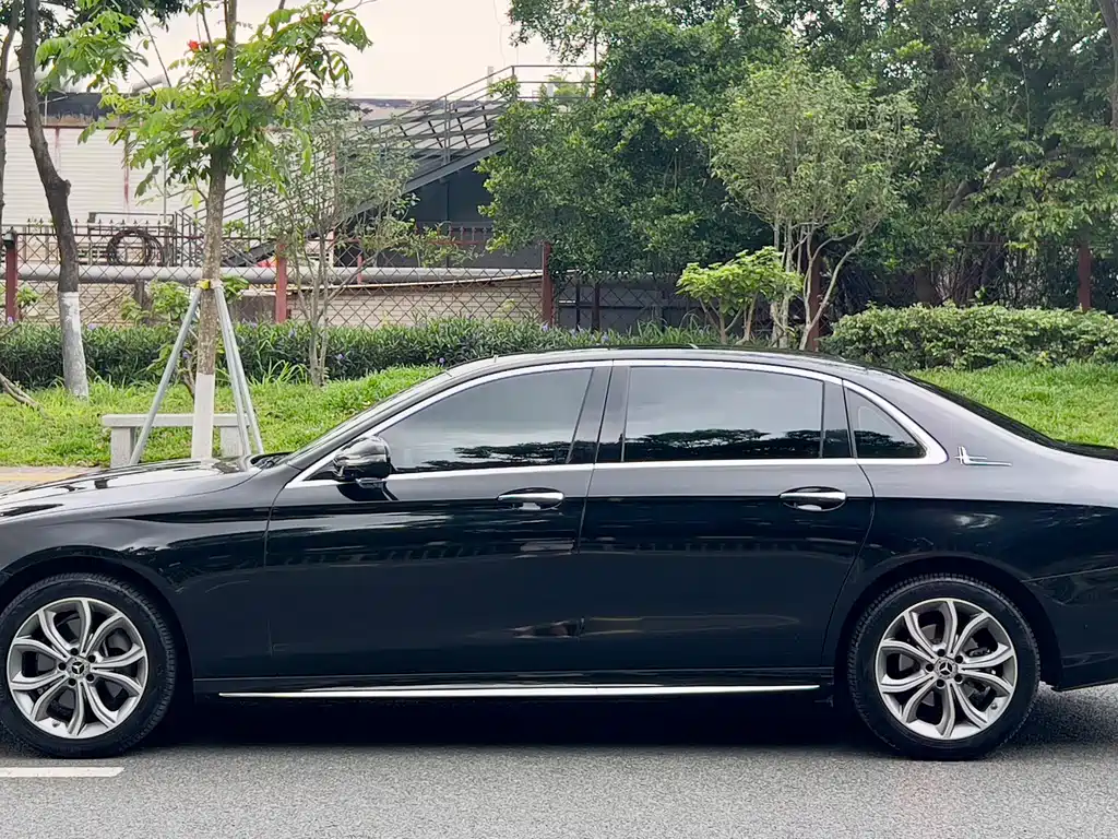 Mercedes-Benz E-Class 2022 Model 2 E 300 L Sports Luxury Model купить на сайте DeffCars