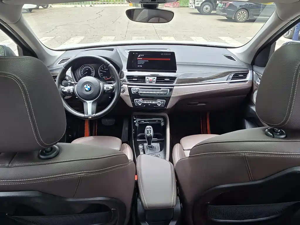 BMW X1 2021 xDrive25Li Exclusive Model купить на сайте DeffCars