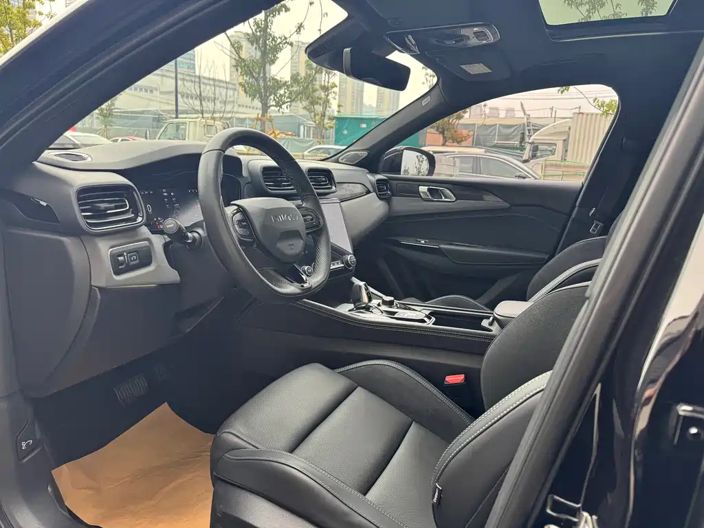 Lynk & Co 03 2022 1.5TD DCT Pro купить на сайте DeffCars