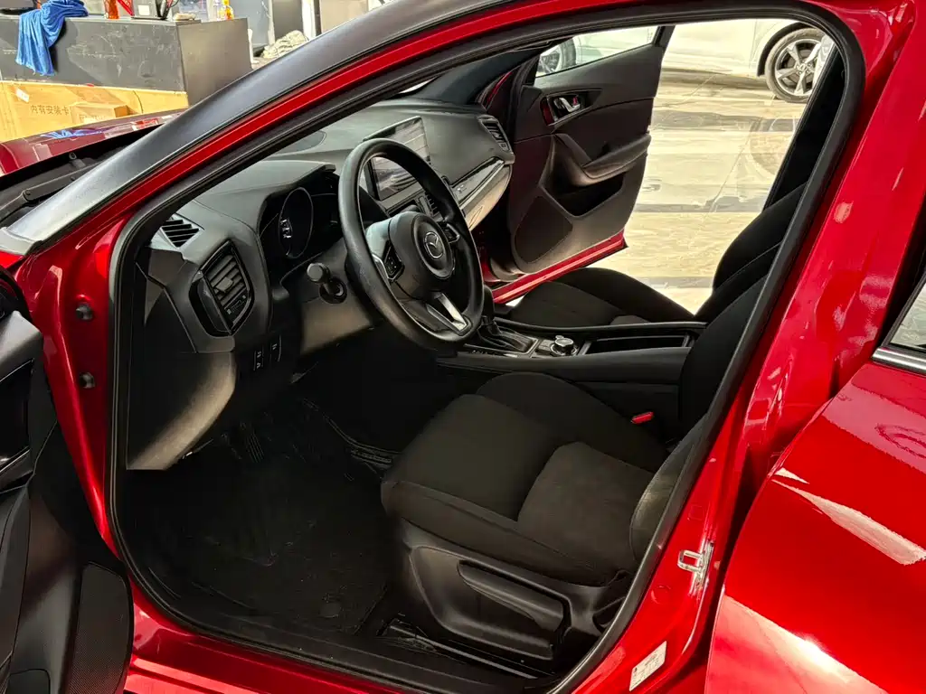 Mazda CX-4 2021 2.0L automatic two-wheel drive Blue Sky Vitality Edition купить на сайте DeffCars