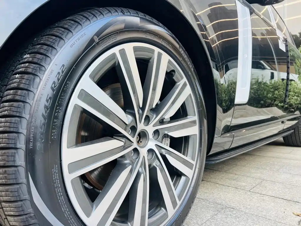 Range Rover 2025 3.0 L6 400PS Genesis Extended Edition купить на сайте DeffCars