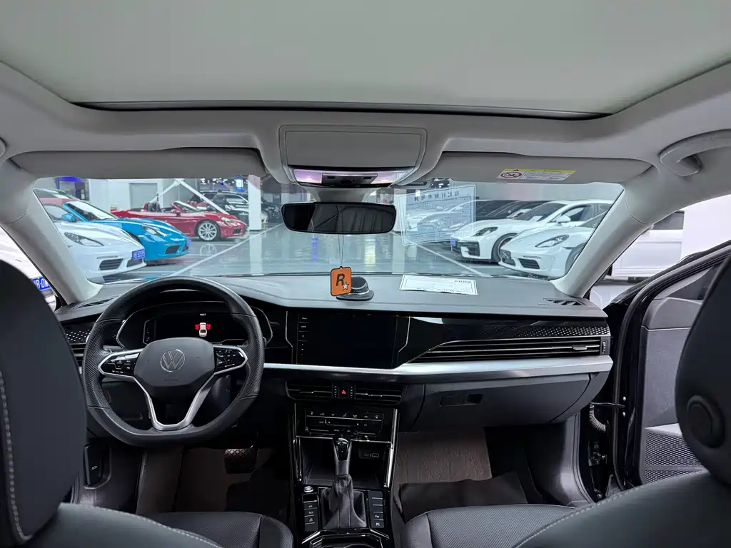 Passat 2023 380TSI Deluxe Edition купить на сайте DeffCars