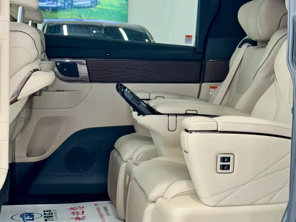 Wilfa 2024 Crown Dual Engine 2.5L Supreme Executive Edition купить на сайте DeffCars