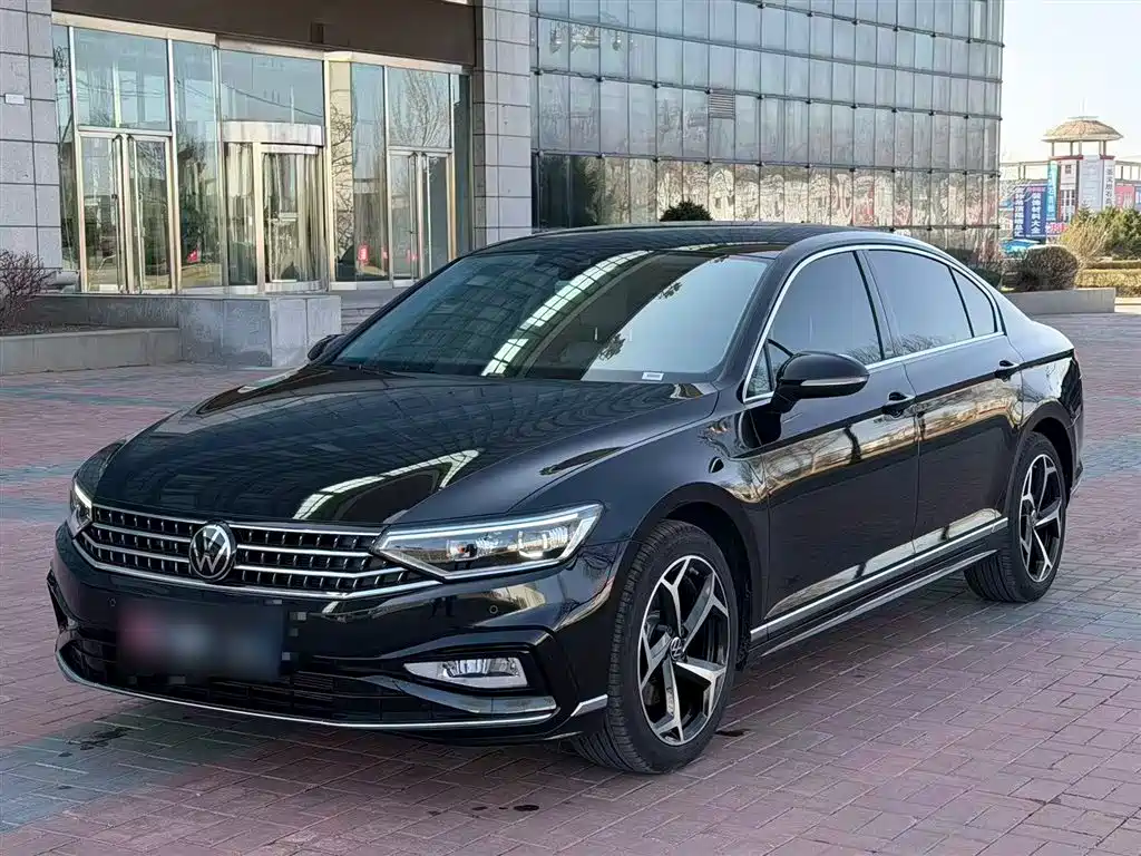 Magotan 2025 model 330TSI DSG luxury model купить на сайте DeffCars