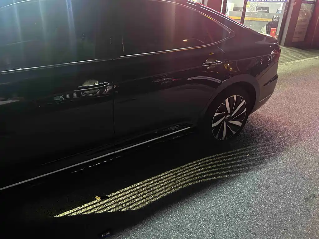 Passat 2022 330TSI Starry Sky Deluxe Edition купить на сайте DeffCars