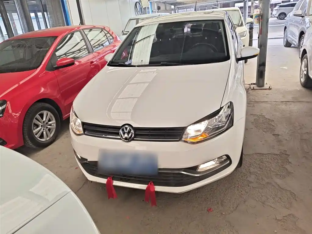 Polo 2016 1.6L automatic comfort model купить на сайте DeffCars