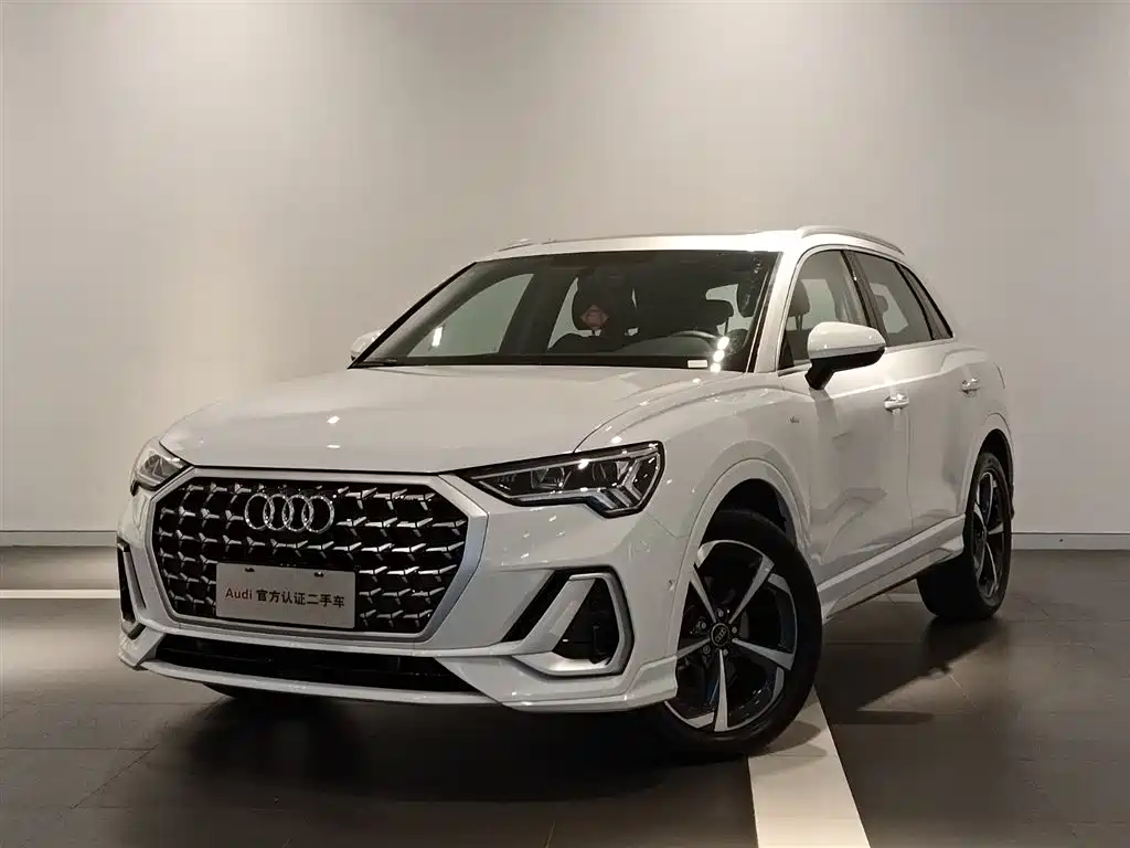 Audi Q3 2024 35 TFSI Fashionable and Dynamic купить на сайте DeffCars