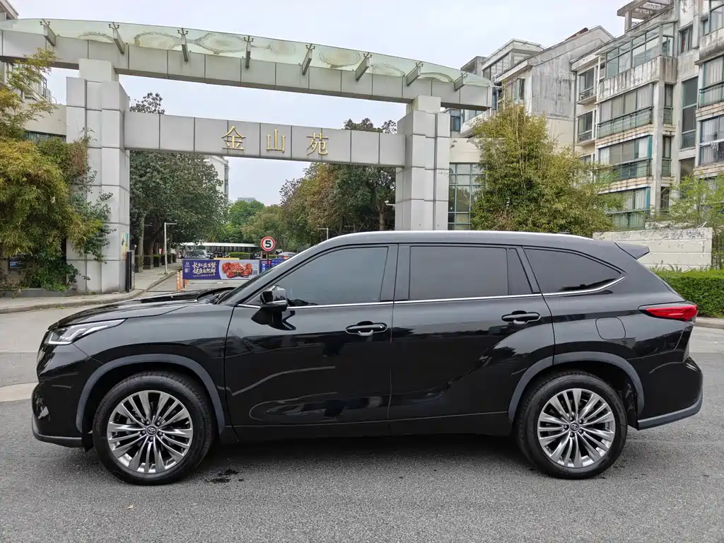 Highlander 2022 dual engine 2.5L four-wheel drive premium version 7 seats купить на сайте DeffCars