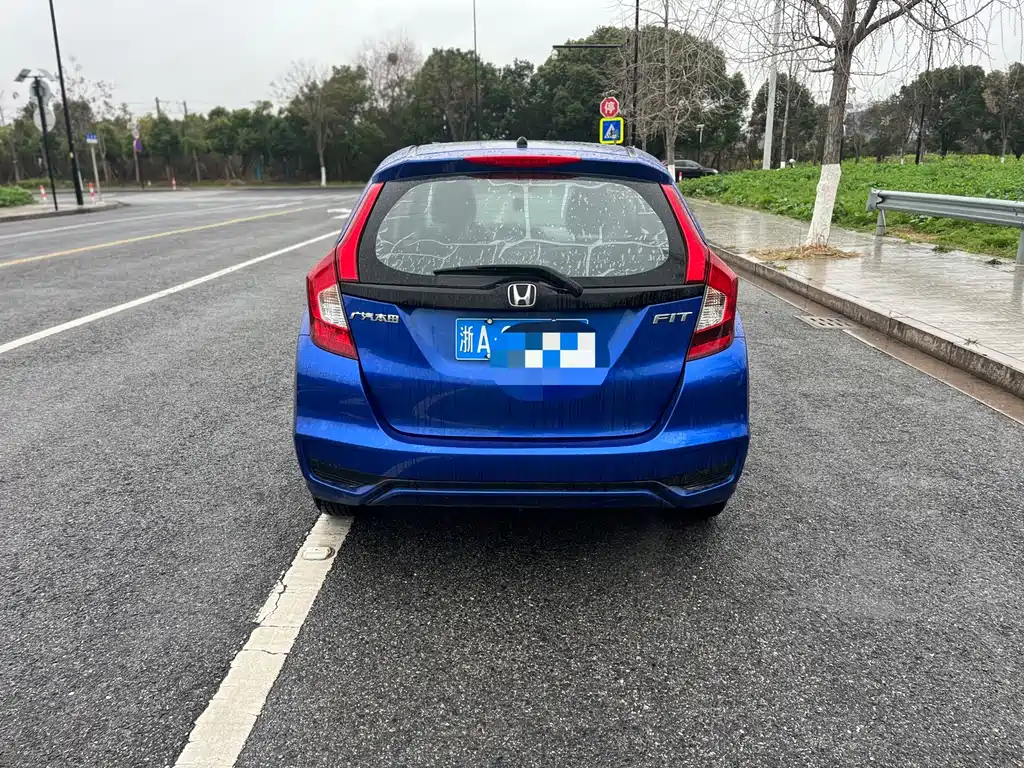 Fit 2018 1.5L CVT Comfort Edition купить на сайте DeffCars