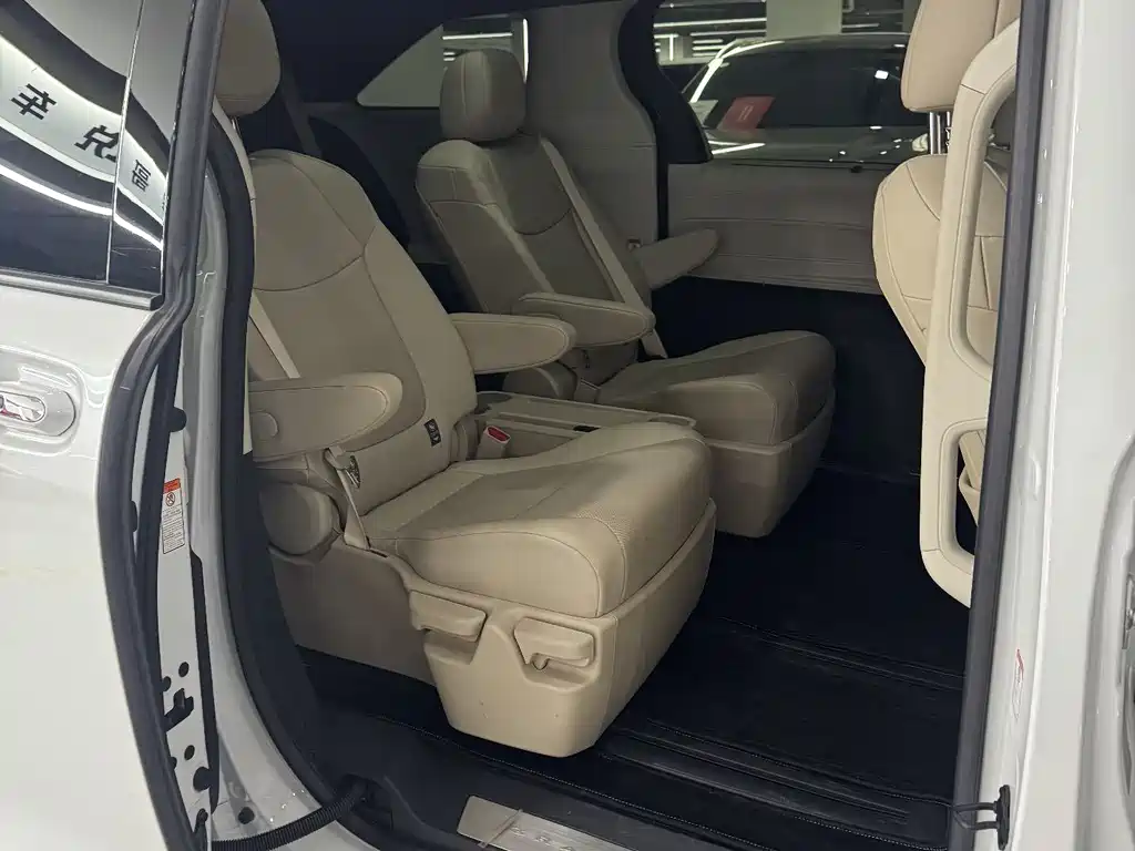 Grevia 2023 2.5L Hybrid Premium PLUS Edition купить на сайте DeffCars