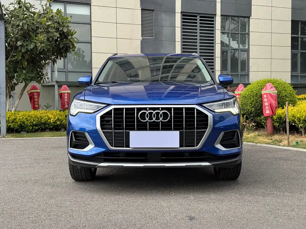 Audi Q3 2019 40 TFSI Fashionable and Elegant купить на сайте DeffCars