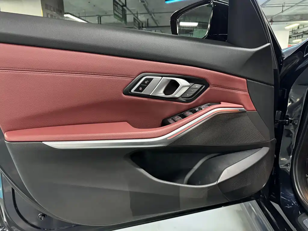 BMW i3 2024 eDrive 35 L купить на сайте DeffCars