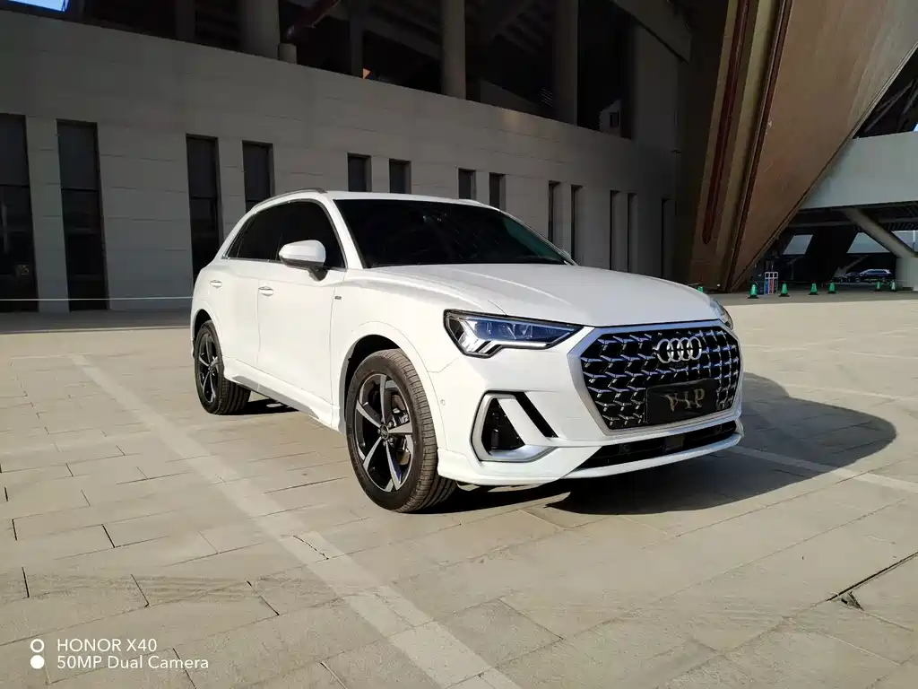 Audi Q3 2025 quattro 45th anniversary collector's edition 35TFSI fashionable and dynamic купить на сайте DeffCars