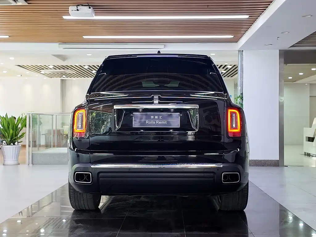Cullinan 2018 four-seat version купить на сайте DeffCars