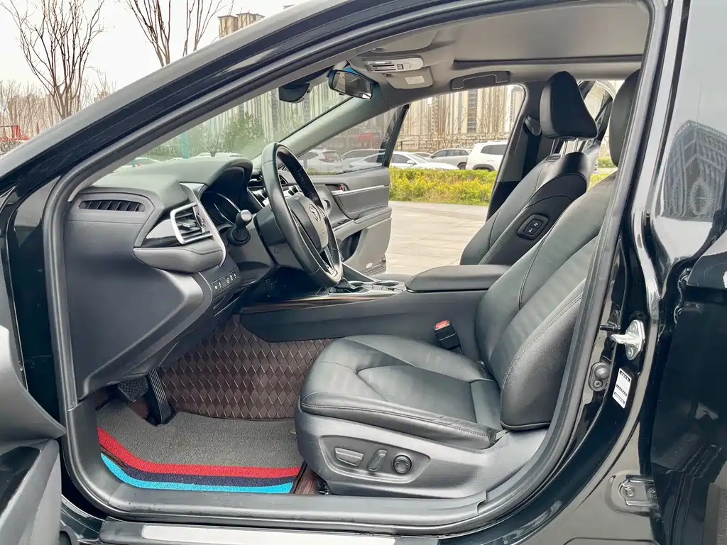 Camry 2019 2.5G Deluxe Edition National V купить на сайте DeffCars